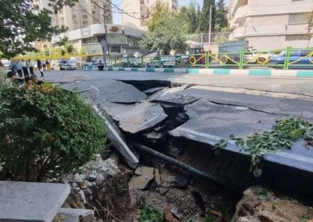 حادثه خرابی خیابان ولیعصر نزدیک میدان ونک، تهران
