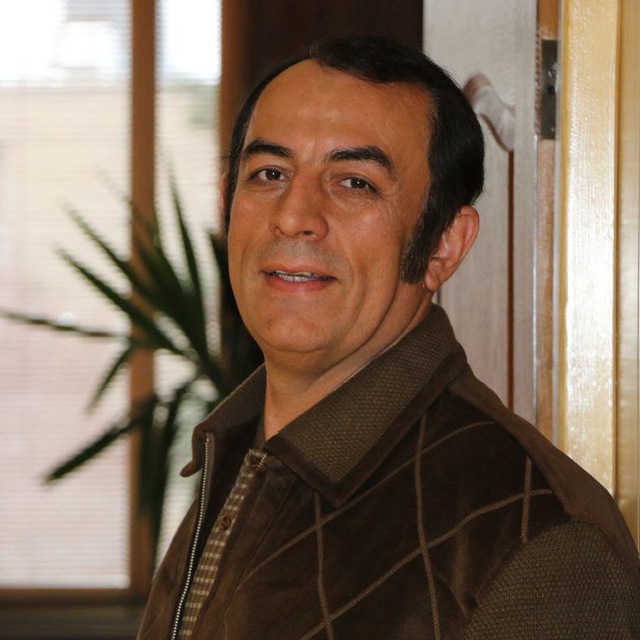 پلاک قرمز (پلاک خودروهای دولتی)